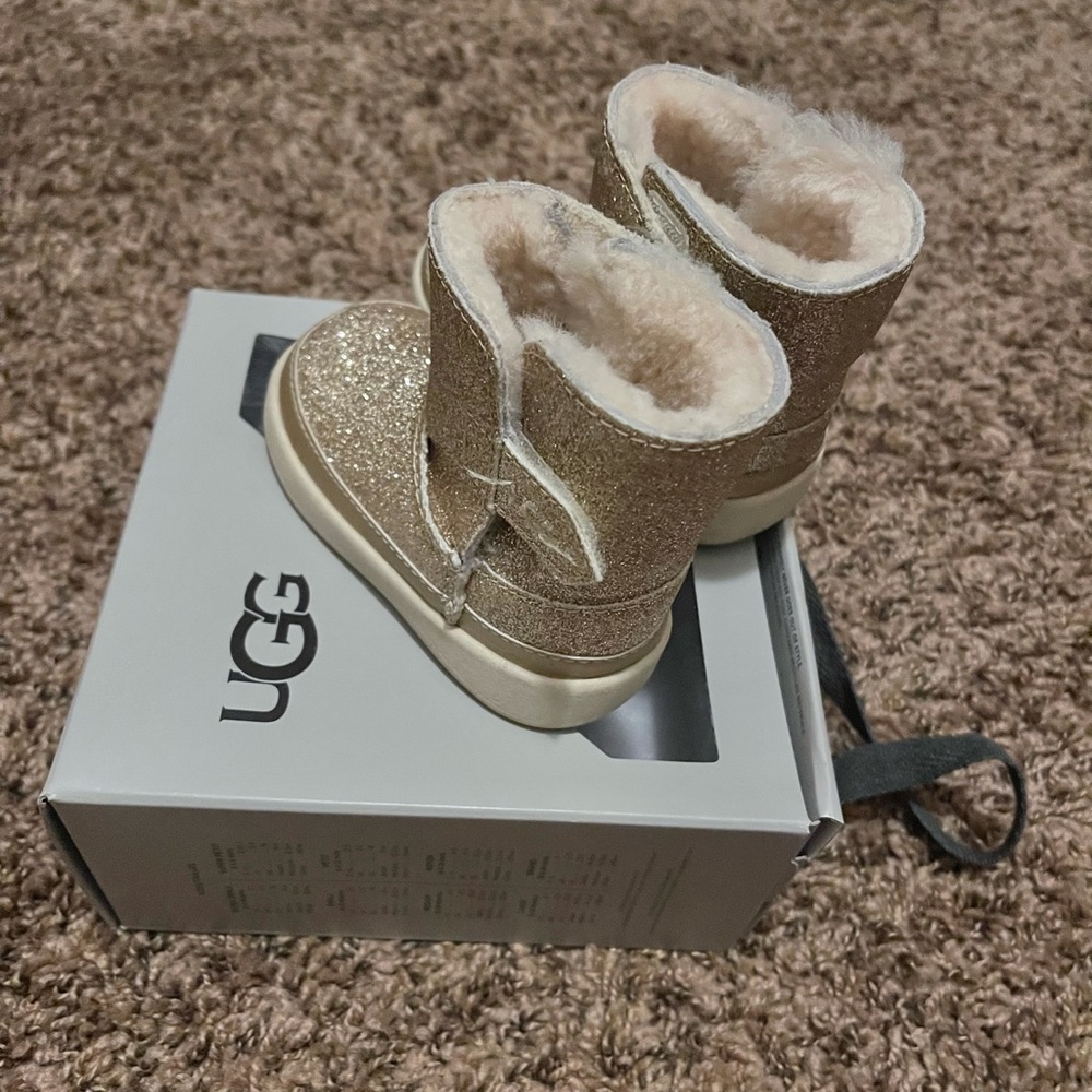 Baby girl UGGS